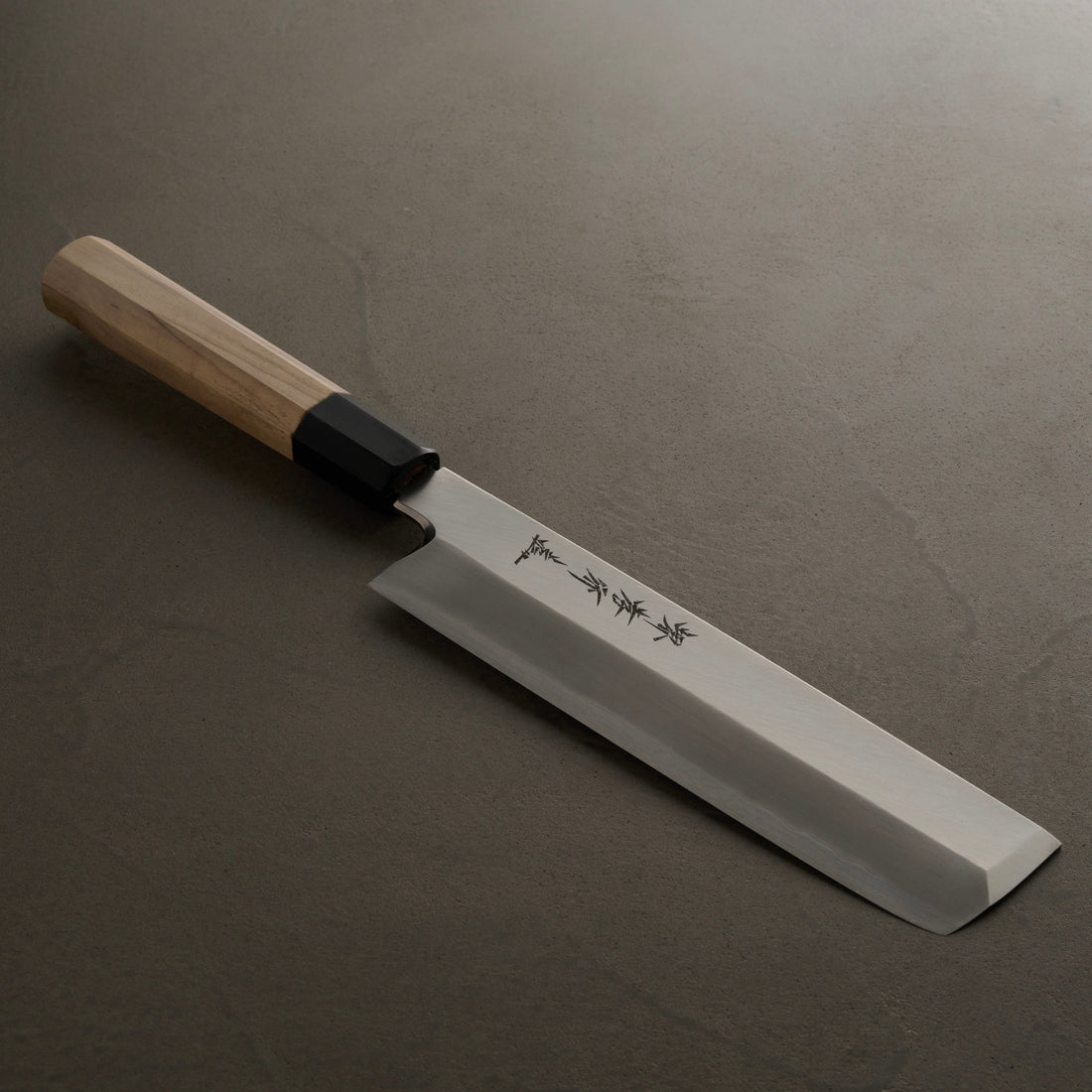 薄刃包丁とは？菜切包丁との違い・おすすめを紹介