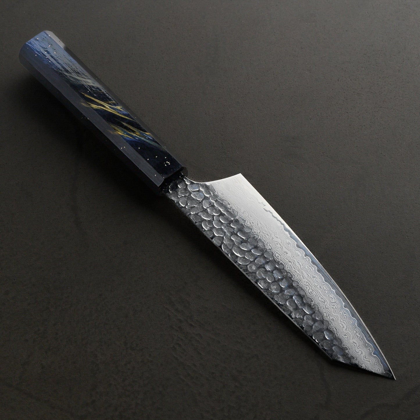 堺孝行｜33層ダマスカス樫漆｜剣型三徳包丁｜160mm｜彩石