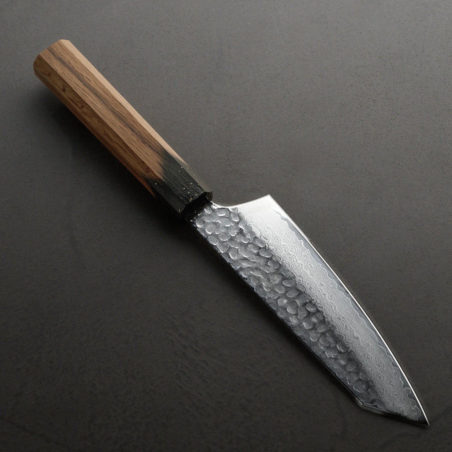 堺孝行｜33層ダマスカス樫漆｜剣型三徳包丁｜160mm｜黒伸