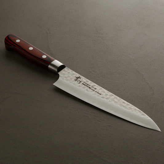 Sakai Takayuki | 33-Layer Hammered Damascus | Gyuto | 180mm | Mahogany