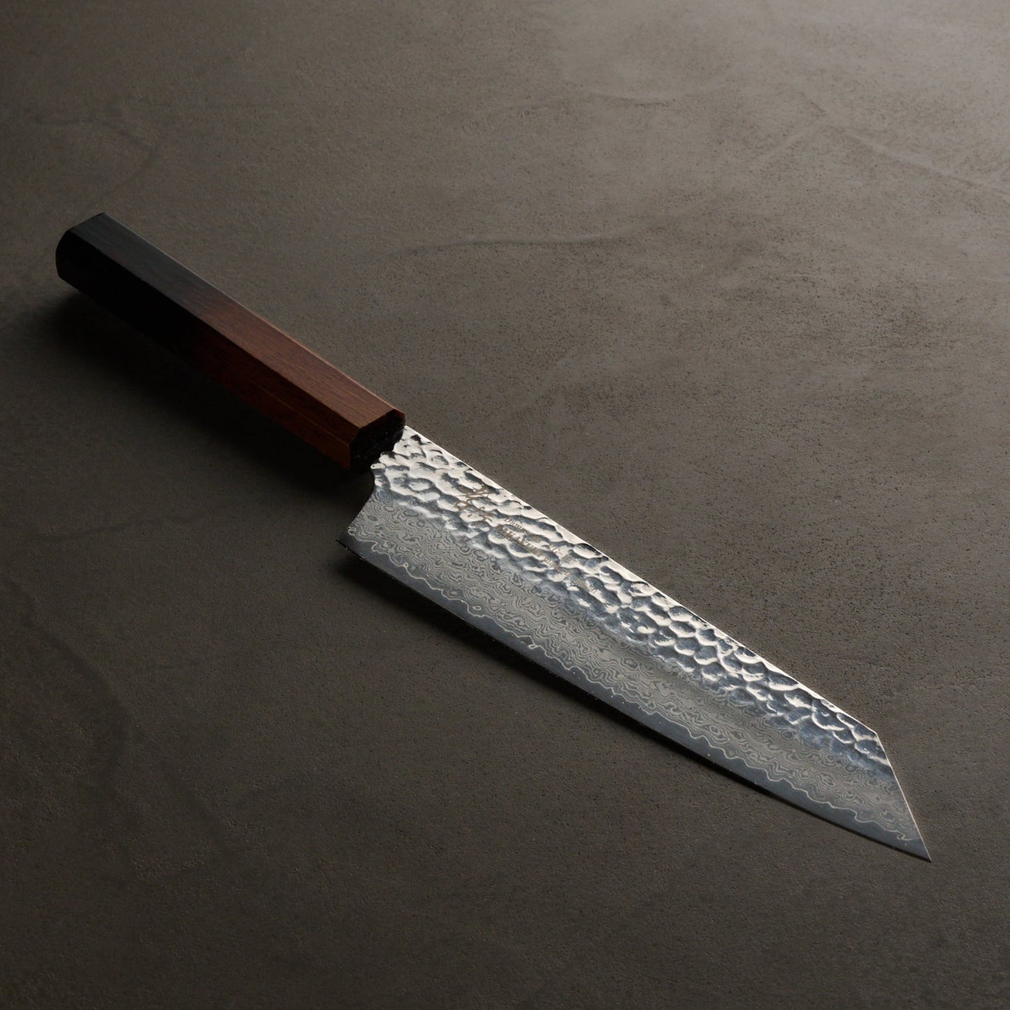 堺孝行｜33層ダマスカス樫漆｜剣型牛刀｜190mm｜焼漆莉
